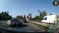 TAK SIĘ WRYJE BO ON MA PIERWSZEŃSTWO