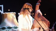 KRUT |       (.  ) | Live concert with orchestra