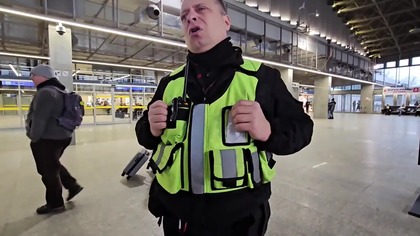 Ochrona preparuje dowody¿ Administrator dworca postępuje wbrew zarządowi PKP¿ #223 (1080p 60fps H264-128kbit AAC)