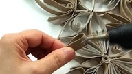 Rolki po papierze i koraliki zamienię w oryginalną dekorację  DIY #shorts #kwiaty #recykling
