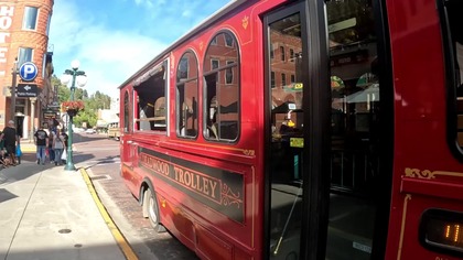 Utknęliśmy kamperem w polu...  / S05E10