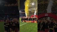 Wielki moment Michała Pazdana! Tak Wieczysta świętowała awans do Ekstraklasy! Trofeum poszło w górę