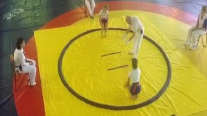 Efektowne wygrana podczas zawodów w zapasach