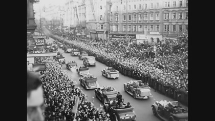 Adolf Hitler zrywa traktat lokarneński i decyduje o remilitaryzacji Nadrenii. W coraz większym stopniu przejmuje kontrolę nad gospodarką Niemiec.