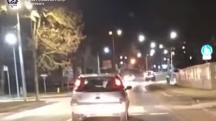 To nie alkohol.  Kierowcę dopadła hipoglikemia.  Szybka reakcja policji.  #policja #droga #kierowca