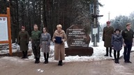 Odsłonięcie w Czarnym Borze pod Wilnem kamienia pamięci Józefa Mackiewicza