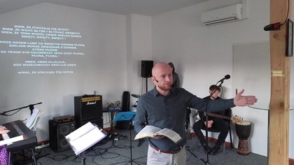 Czy można wchodzić z butami w czyjeś życie - Łukasz Popiołek