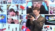 Operatorzy przyklejają wąsy na cześć Adama Małysza