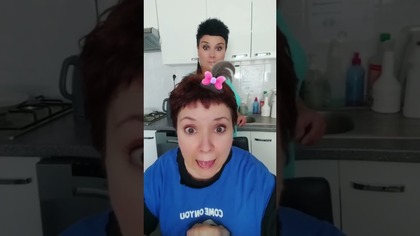 Czyje te wielkie majtki?  #shorts #humor #comedy #dc #fyp #zart #dziecko #sąsiadka