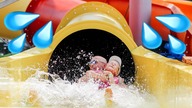 SZALENSTWO NA BASENIE | HOLIDAY CAMPING | DLM