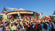 Medjugorje 01-08-2022 pierwszy dzień Festiwalu Młodych - rozpoczęcie mszy świętej Hosanna Mladifest