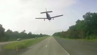Samolot Ladował na Autostradzie!