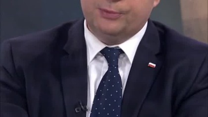 Polityka to gra zespołowa.  Jeśli nie realizujesz taktyki, musisz zejść z boiska!