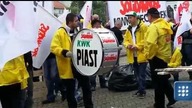 Protest związkowców na pl. Trzech Krzyży przed budynkiem Ministerstwa Gospodarki