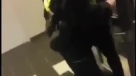 Łotwa: Pijany uczeń pobił policjanta