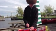 Dubstep zagrany na zabawce