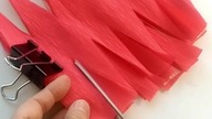 Jak zrobić chryzantemę z bibuły lub krepiny? DIY #shorts #chryzantema #zrobtosam #kwiat #chryzantemy