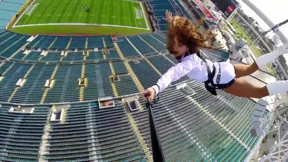 Zabawa z liną na stadionie