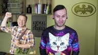 Vegan Hero: Weganie jedzą trawę i kamienie.