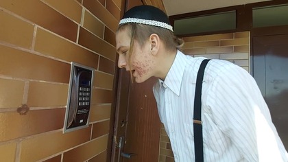Johny Daniels gdzie są moje pieniądze za Holocaust ! (1080p 30fps AV1-128kbit AAC)
