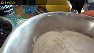 Pora lepić pierogi z jagodami