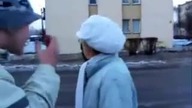 Moher spiewa na ulicy