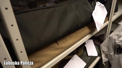 Kradzież busa z bronią.  Chcieli sprzedać arsenał, teraz staną przed sądem