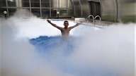 WSKOCZYŁEM DO BASENU Z SUCHYM LODEM !!!!!!! -78,5 °C