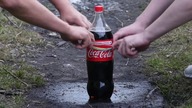 11 CRAZY COCA-COLA EXPERIMENTS AND LIFE HACKS!