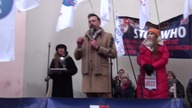 1. 12. 2023 Rafał Piech prezydent Siemianowic Śląskich na społecznym proteście STOP WHO pod Min.  Zd