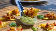 Salsa verde z nachos - VideoKuchnia. pl