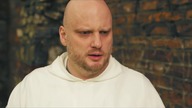 Kundel przydrozny S03E01 Ten z przynagleniem
