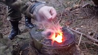 Rozpalanie ognia chemicznie: Nadmanganian potasu w niskich temperaturach