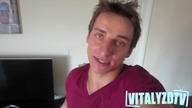 Vitaly żartuje z matki