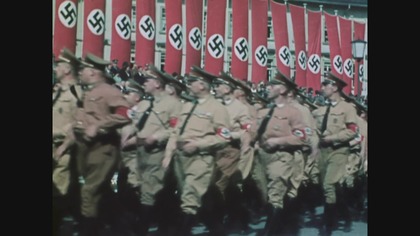We wrześniu 1939 roku Adolf Hitler, atakiem na Polskę, rozpoczyna konflikt, kt&oacute;ry okaże się początkiem II wojny światowej. Początkowe sukcesy zachęcają przyw&oacute;dcę Niemiec do agresywnej ekspansji.