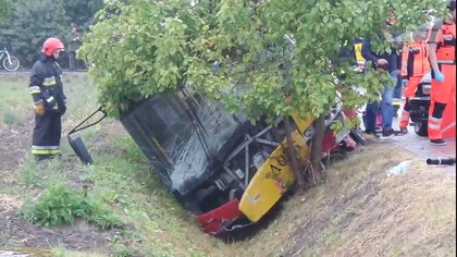 Zderzenie BMW z autobusem 149.  Śmiertelny wypadek w Latchorzewie
