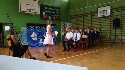 Program satyryczny w wykonaniu klasy 8-ej SP w Markuszowie #2