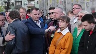 MŁODZI WYBORCY BRAUNA I KORWINA DOCISNĘLI MENTZENA NA JEGO WŁASNYM SPOTKANIU!
