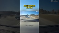 Wyprzedzanie na podwójnej i pasach.  Pusta droga ale czy to coś zmienia?  #polskiekierowcy #dashcam