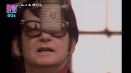 Traveling Wilburys - Handle With Dare