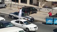 Policjant vs naćpany debil