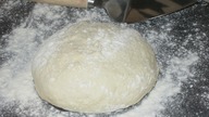 Jak zrobić ciasto na pizzę w 3 minuty