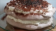 Torcik bezowy tiramisu.
