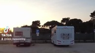Włochy parking dla kamperów przy plaży