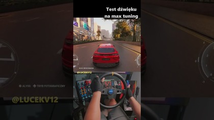 Witajcie w kolejnym odcinku!
-----

**Mój Sprzęt:**

  * **Karta Graficzna:** NVIDIA GeForce RTX 4080
  * **Procesor:** Intel Core i9-12900KF
  * **Pamięć RAM:** 64GB DDR4
  * **Monitor:** Evnia QD OLED Philips 49M2C8900 ([https://www.philips.pl/c-p/49M2C8900\_00/evnia-gaming-monitor-monitor-do-gier-qd-oled](https://www.philips.pl/c-p/49M2C8900_00/evnia-gaming-monitor-monitor-do-gier-qd-oled))

-----

Jeśli spodobał Ci się ten materiał lub natrafiłeś na podobne błędy w TDU Solar Crown, zostaw łapkę w górę, subskrybuj kanał LucekV12 i daj znać w komentarzu, co myślisz\! Twoje wsparcie jest dla mnie bardzo ważne\!


-----

**Moje Pozostałe Kanały:**

  * **Gry wyścigowe/Symulatory:** [https://www.youtube.com/user/Lucysyf/featured\*](https://www.google.com/search?qhttps://www.youtube.com/user/Lucysyf/featured*)
  * **Snowrunner/Roadcraft:** [https://www.youtube.com/channel/UCezP8yPHP7KW8PtbHrSGb4A\*](https://www.google.com/search?qhttps://www.youtube.com/channel/UCezP8yPHP7KW8PtbHrSGb4A*)
  * **ETS2/ATS:** [https://www.youtube.com/channel/UCMvlidMW0cJpFOur6x8k5ZA\*](https://www.google.com/search?qhttps://www.youtube.com/channel/UCMvlidMW0cJpFOur6x8k5ZA*)
  * **Farming Simulator 25:** [https://www.youtube.com/channel/UCfvbA-lg1IxdfUkq-Zg5CZg\*](https://www.google.com/search?qhttps://www.youtube.com/channel/UCfvbA-lg1IxdfUkq-Zg5CZg*)
  * **GTA Online/Gry fabularne/Pozostałe:** [https://www.youtube.com/@LucekPLUS\*](https://www.google.com/search?qhttps://www.youtube.com/%40LucekPLUS*)
  * **Vlogi:** [https://www.youtube.com/channel/UCC0LM4v8jxx9kW2USDKBNzQ](https://www.youtube.com/channel/UCC0LM4v8jxx9kW2USDKBNzQ)