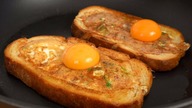 A new way to make eggs for breakfast.  Delicious egg sandwiches #54