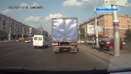 Ratuj się kto może! Czyli kobieta za kierownicą   