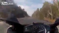 Mercedes SL63 AMG vs Yamaha R1