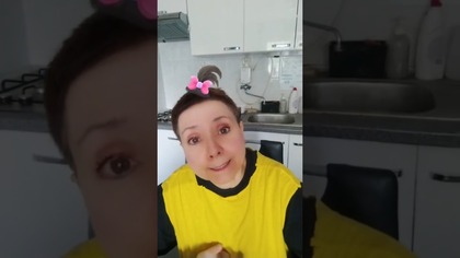 COŚ...  coś...  jestem bliska...  ZEJŚCIA... !  #shorts #humor
