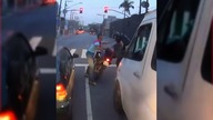 MĘŻCZYŹNI KRADNĄ MOTOCYKL! #shorts